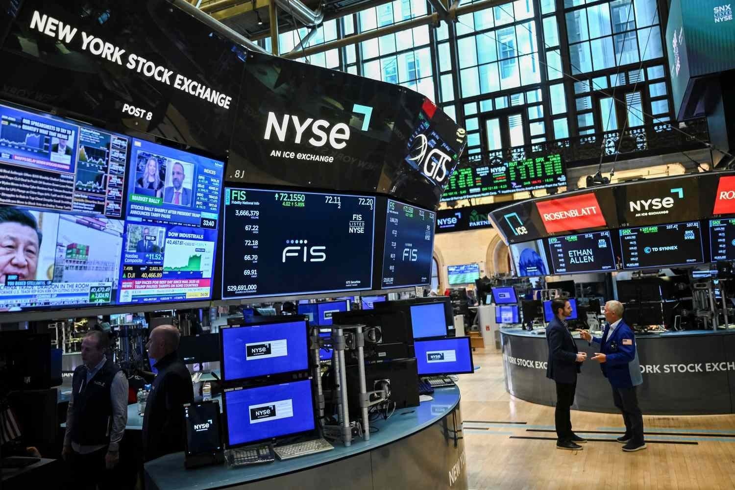 the trading floor of the New York Stock Exchange (NYSE)