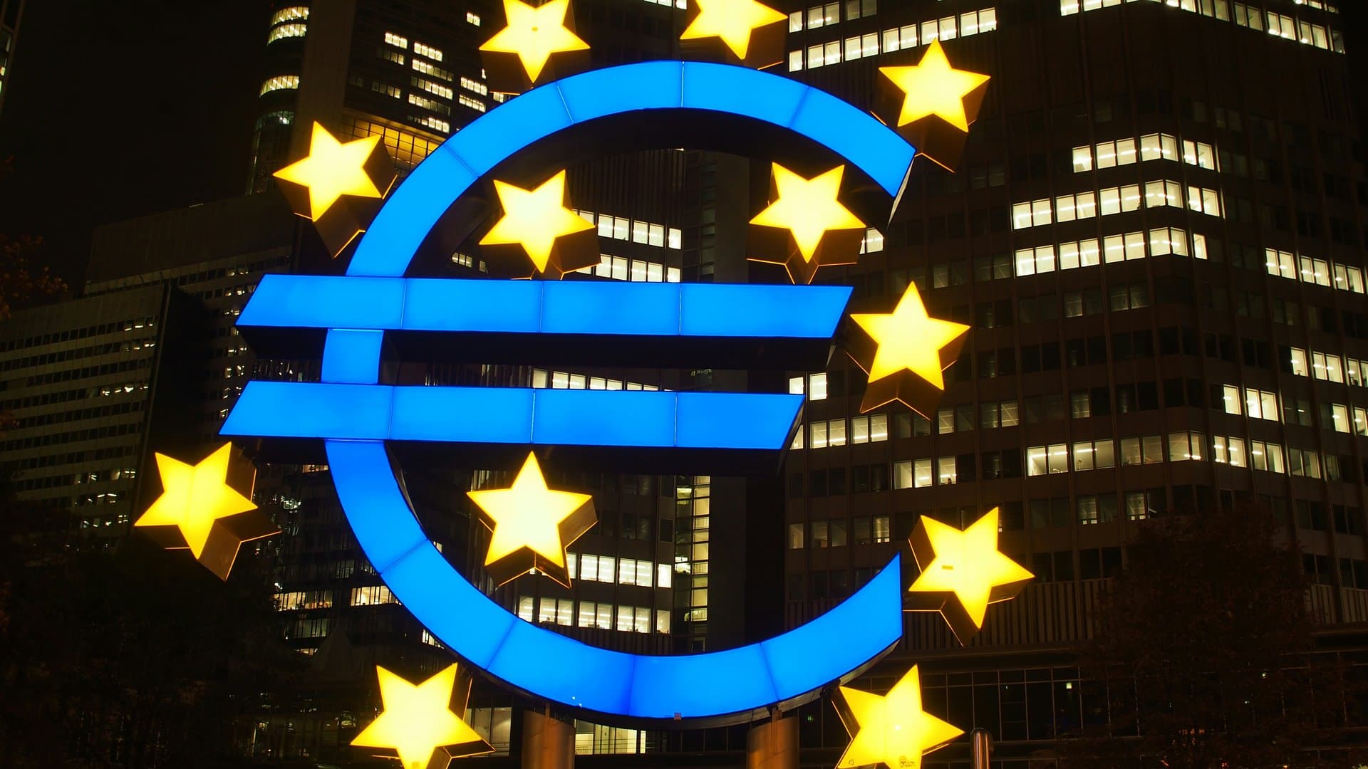 a structure of euros and star