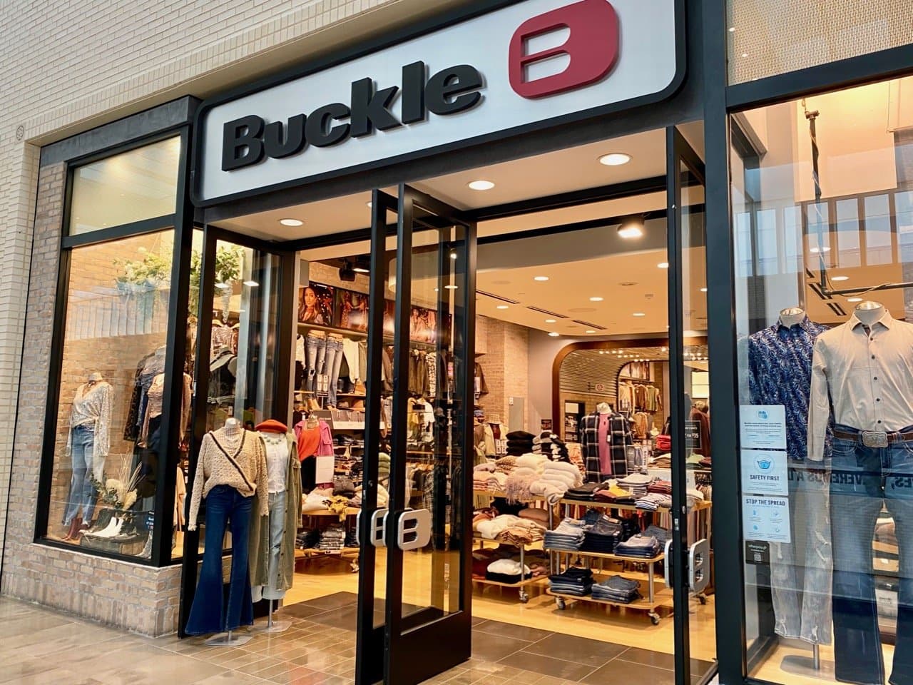 buckle outlet
