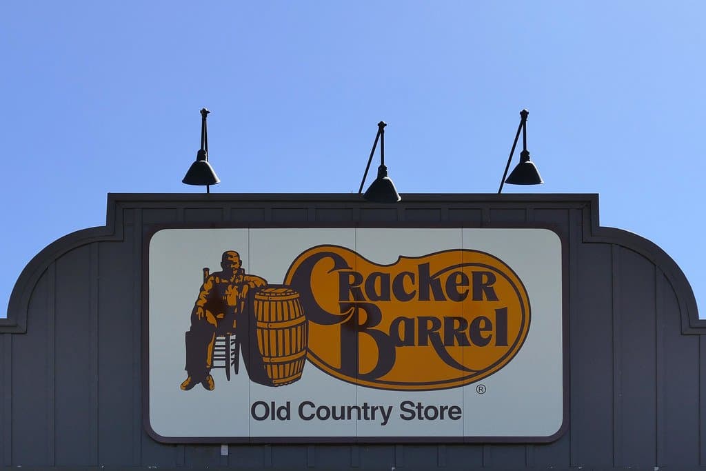 cracker barrel logo