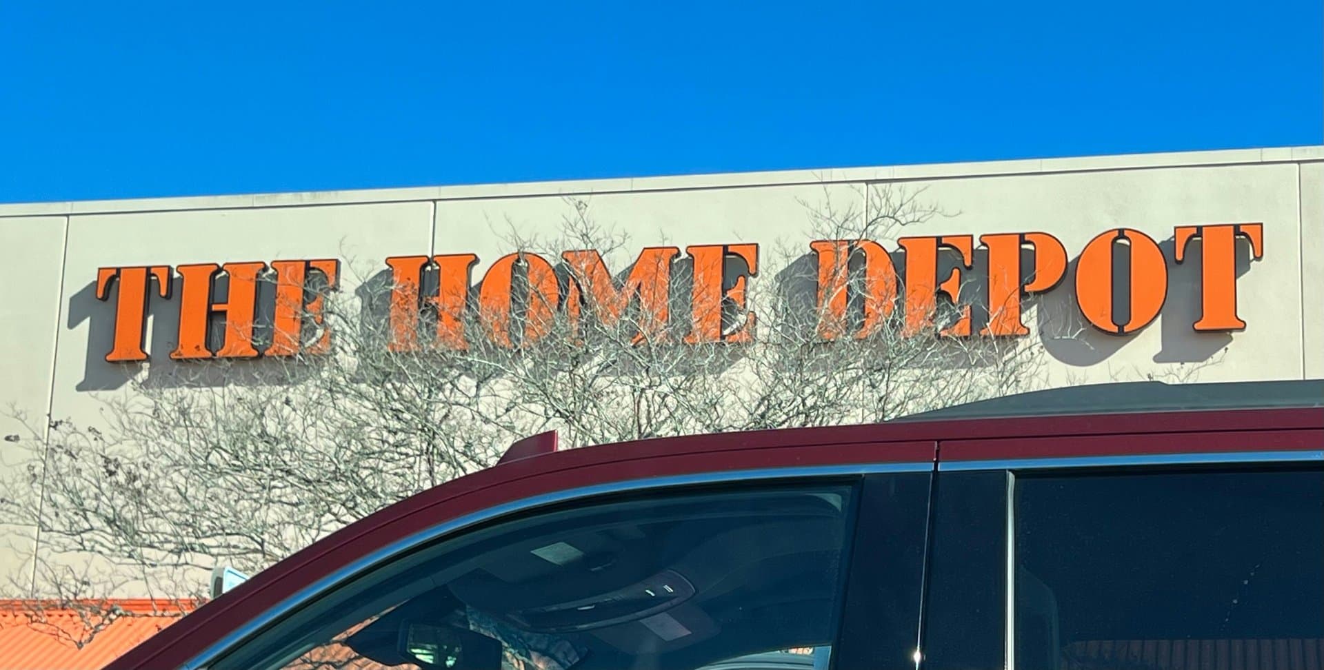 a shot of a supermarket building