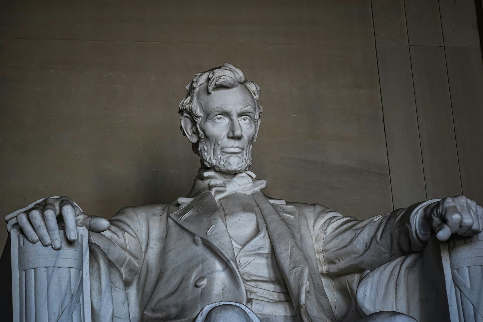 close up of statue of abraham lincoln