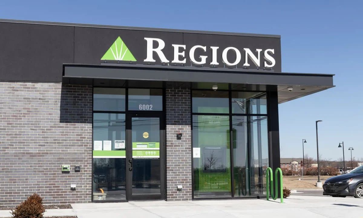 Regions FInance Logo