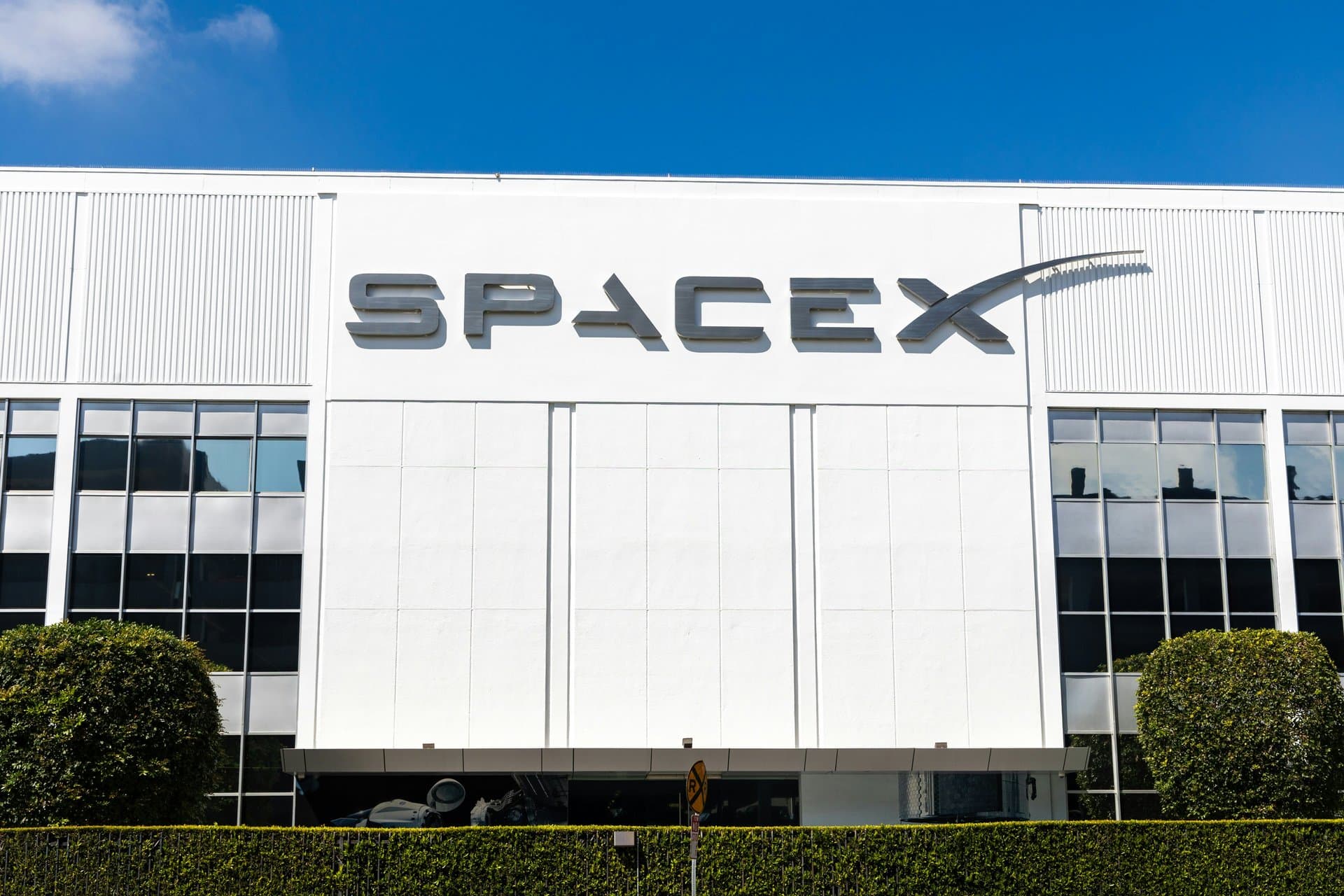 spaceX building