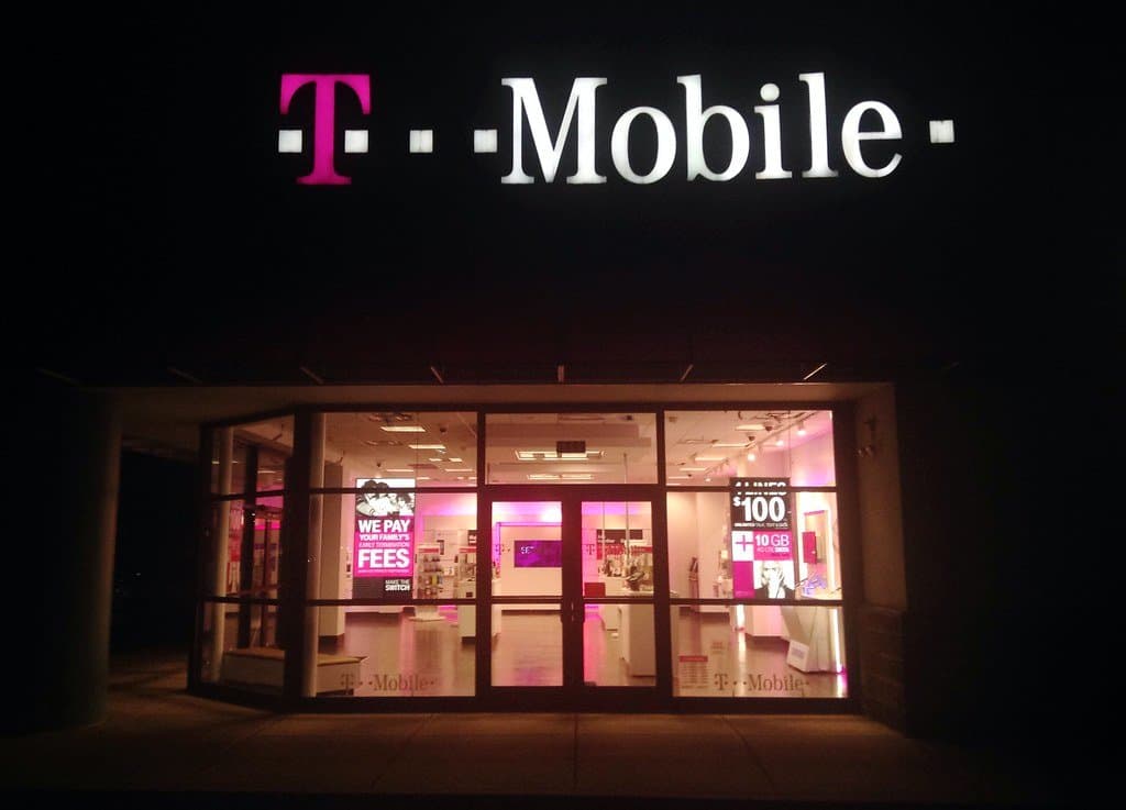 T Mobile Logo