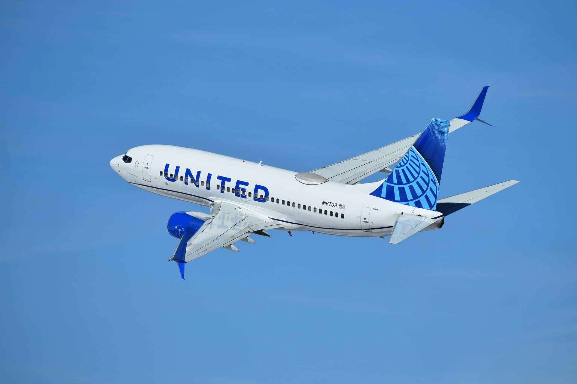 United Airlines plane