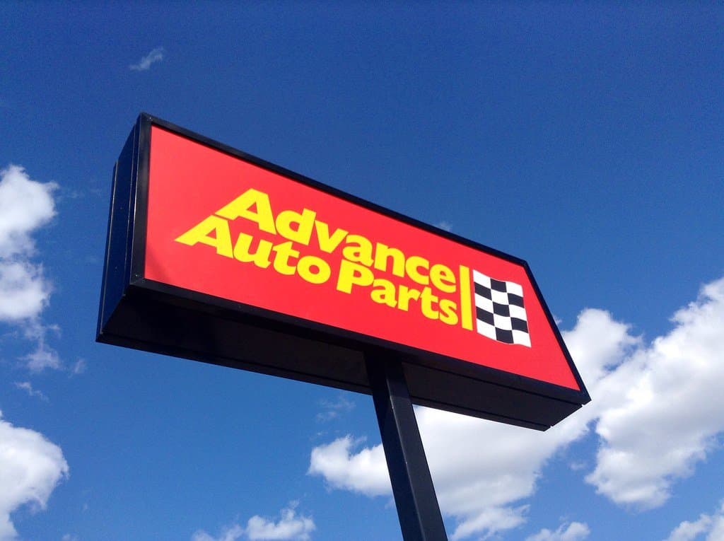 Advance Autoparts signage